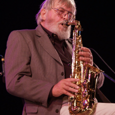 Bud Shank, Музыкальный Портал α