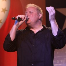 Collin Raye, Музыкальный Портал α