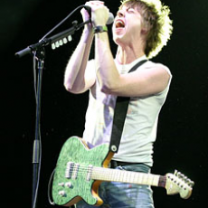 Крэйг Николс, Музыкальный Портал α