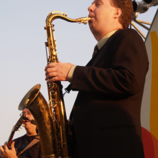 Harry Allen, Музыкальный Портал α