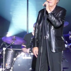 Жак Дютрон, Музыкальный Портал α