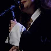 Holly Cole, Музыкальный Портал α