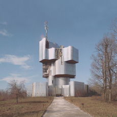 Обложка альбома Unknown Mortal Orchestra, Музыкальный Портал α