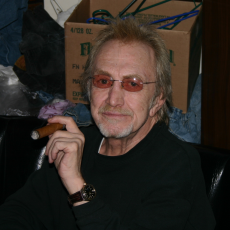 Dewey Martin, Музыкальный Портал α