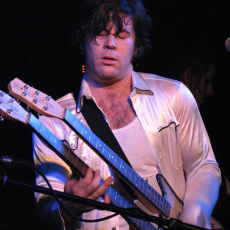 Ed Harcourt, Музыкальный Портал α