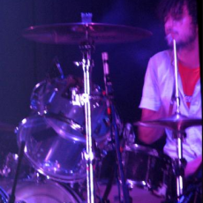 Fabrizio Moretti, Музыкальный Портал α