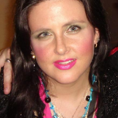 Maria McKee, Музыкальный Портал α