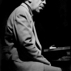 Red Garland, Музыкальный Портал α