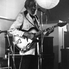 Slim Gaillard, Музыкальный Портал α