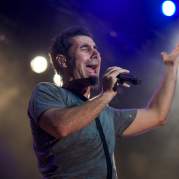 Серж Танкян, Музыкальный Портал α