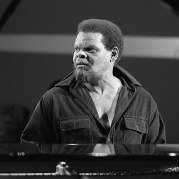 Walter Davis Jr., Музыкальный Портал α